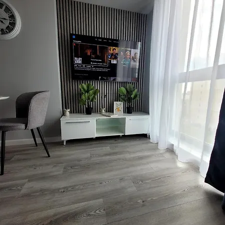 Modern Near Campus & Mamaia Netflix Wi-fi * Constanţa
