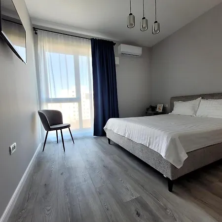 Modern Near Campus&mamaia Netflix Wi-fi